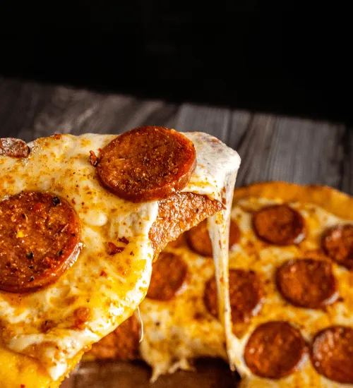 Pizza Tomasso recién horneada