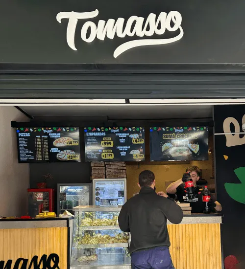 Fachada y local Tomasso